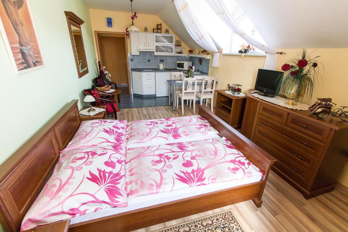 Penzion U Kaplicky Mala Hrastice Exterior foto