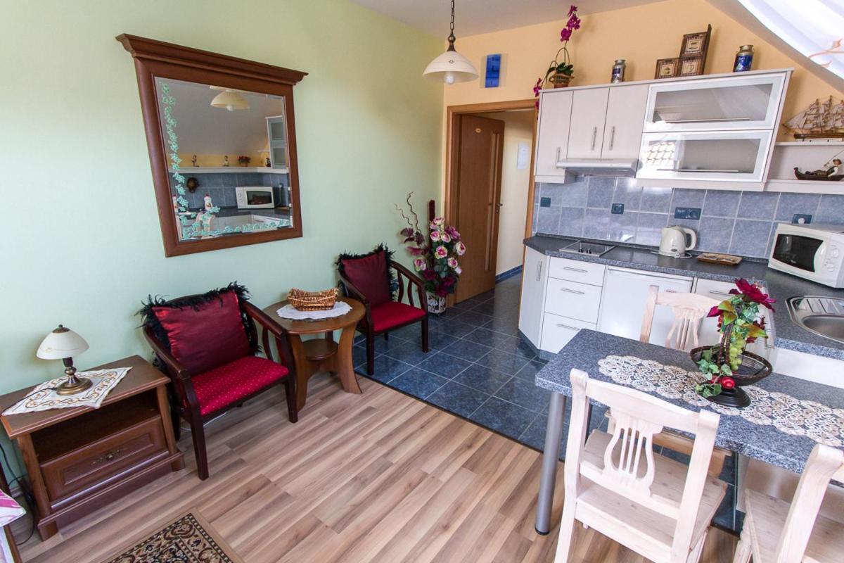 Penzion U Kaplicky Mala Hrastice Exterior foto